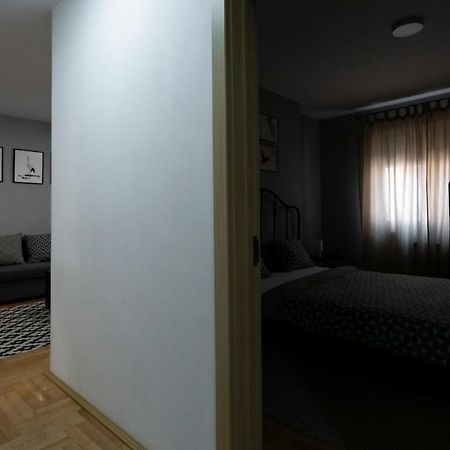 Central Fenix Apartment - Free Private Parking-Fast Wi-Fi Novi Sad Exterior photo