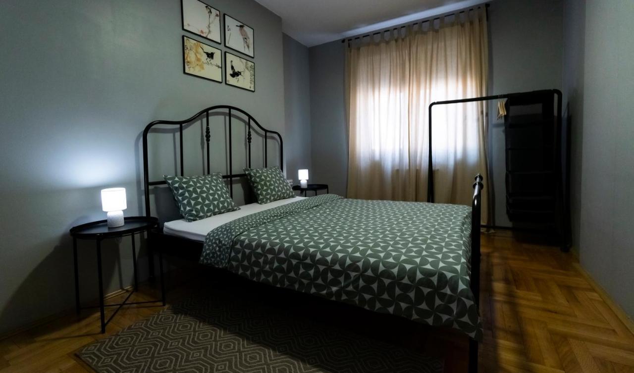 Central Fenix Apartment - Free Private Parking-Fast Wi-Fi Novi Sad Exterior photo